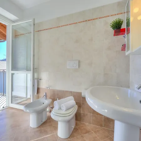 Penthouse The Magnifique View - Happy Stresa