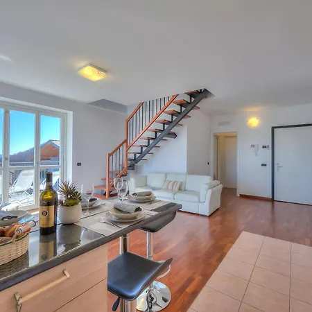 Apartament Penthouse The Magnifique View - Happy Stresa