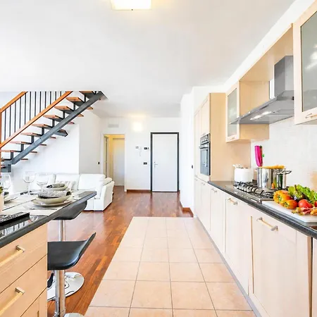 Daire Penthouse The Magnifique View In - Happy Stresa