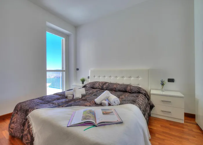 Penthouse The Magnifique View - Happy