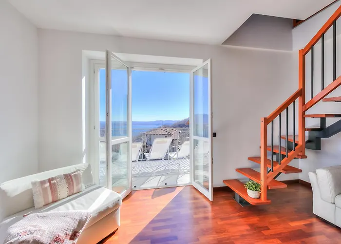 Penthouse The Magnifique View - Happy Apartamento Stresa