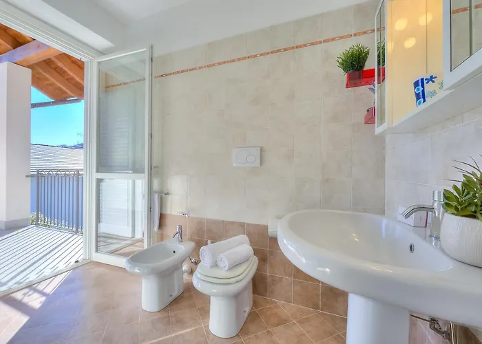 Penthouse The Magnifique View - Happy Стреза